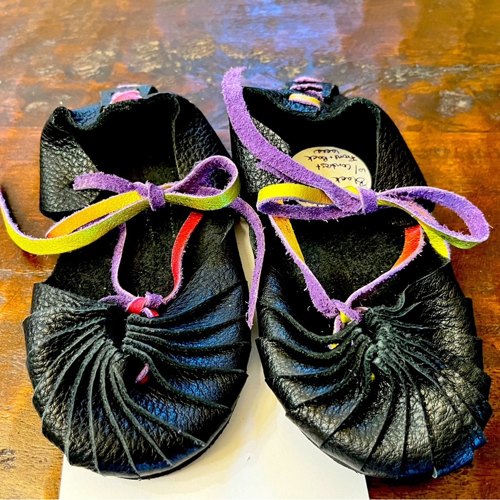 EUC Handmade leather girls 11c black moccasins